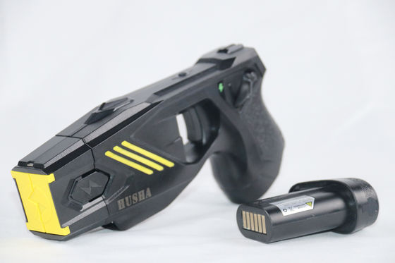 Wasserdichter IP57 Taser mit 55KV Ausgangsspannung und wiederaufladbarem 1400mAh Akku für den Polizeieinsatz